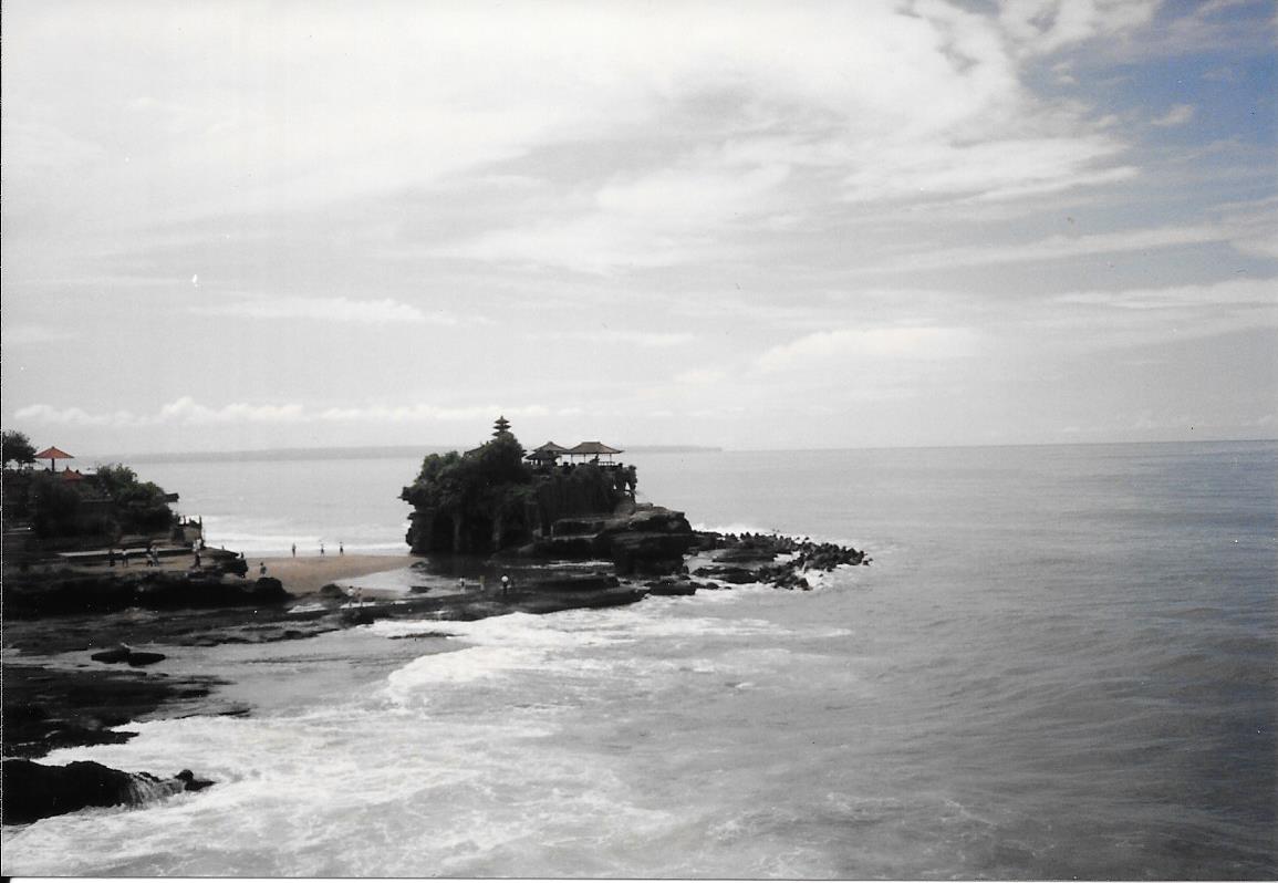 910104 tanah lot