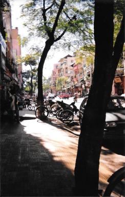20011212 Looking for a motor bike taxi Ho Chi Minh city Dec 2001