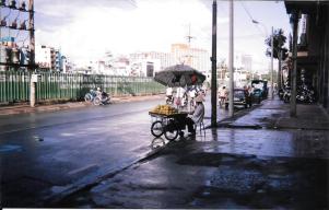 20011213 Fruit cart Ho Chi Minh city Dec 2001