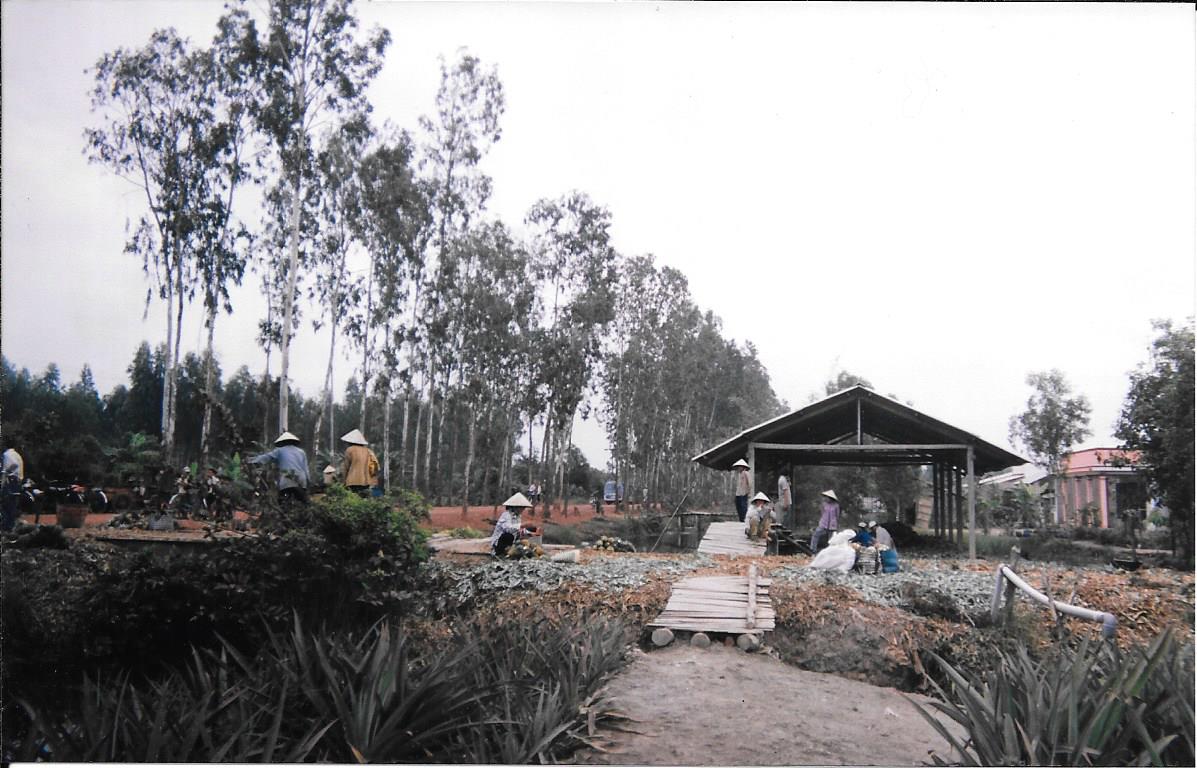 20011215 Honey farm Vietnam Dec 2001