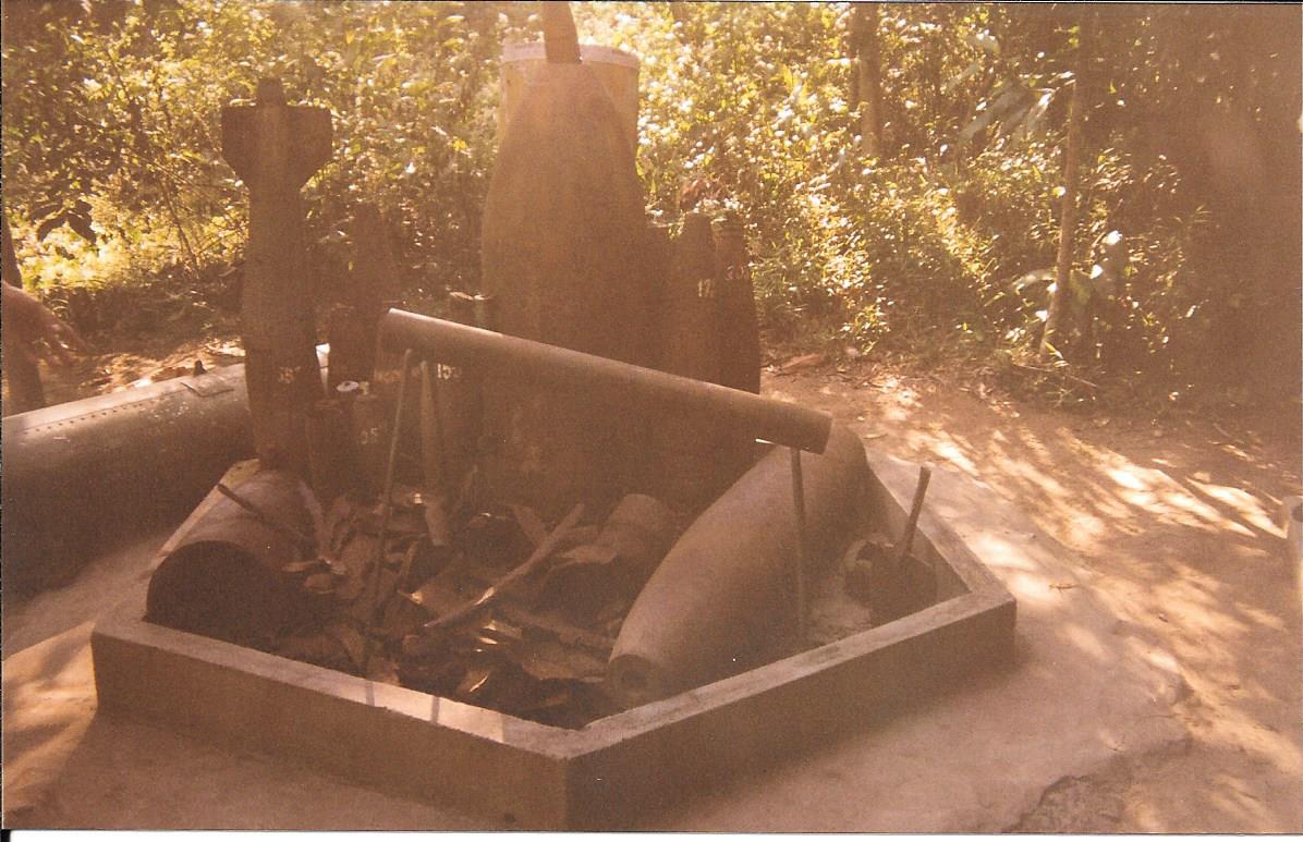 20011218 Reminder weapons of war Chu Chi Vietnam Dec 2001