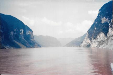 910926 entering the first Gorge Yangtze River