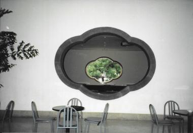 921002 Fragrant Hill Park Hotel seat by the window