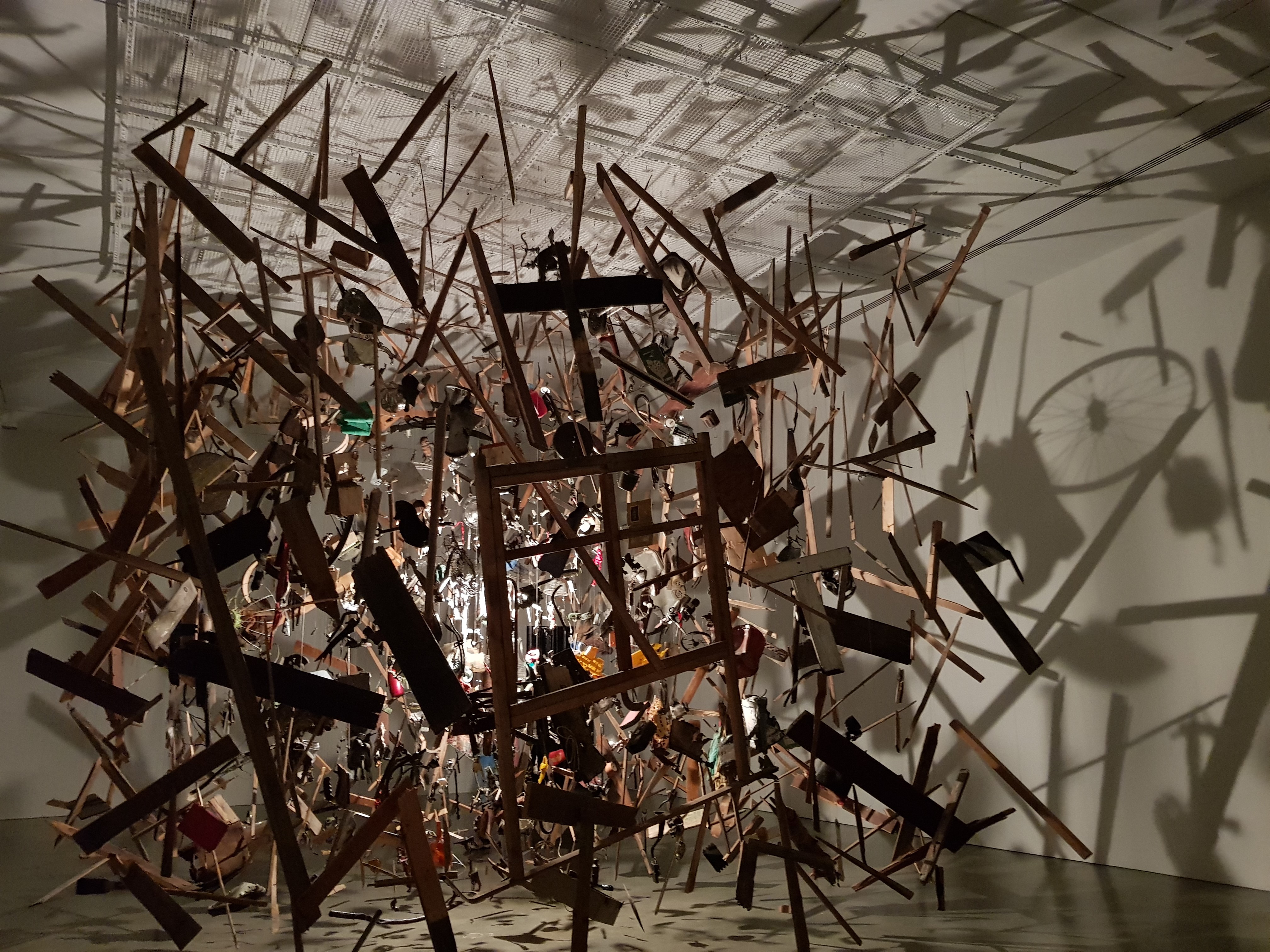Cornelia Parker, Cold Dark Matter An Exploded View 1991